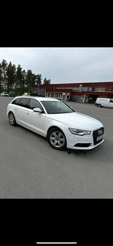 Vit Begagnad 2013 Audi A6 Proline Kombi | 155 000 kr (Marknadspris) - Bild 1/4