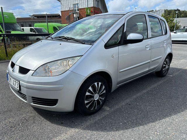 Silver Begagnad 2005 Mitsubishi Colt Halvkombi | 15 800 kr (Marknadspris) - Bild 1/4