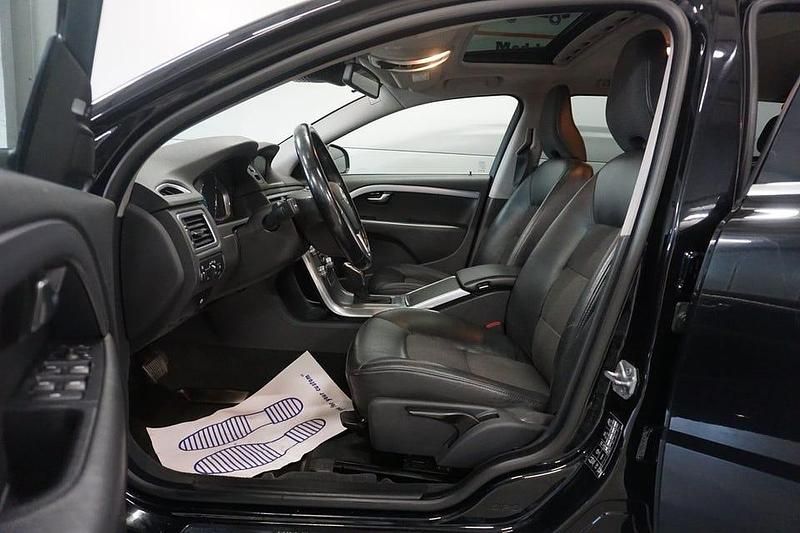 Begagnad Volvo V70 Momentum 136 HK (100 kW) 2014 Svart Kombi