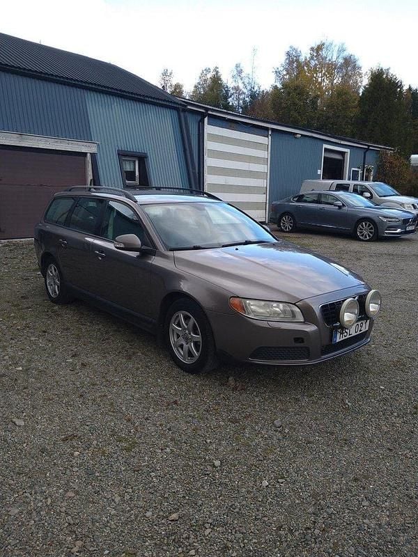 Begagnad 2009 Volvo V70 Kombi | 29 000 kr - Bild 1/3