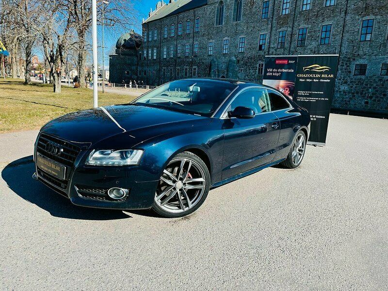 Blå Begagnad 2010 Audi A5 Sport Sportkupé | 127 900 kr (Marknadspris) - Bild 1/4