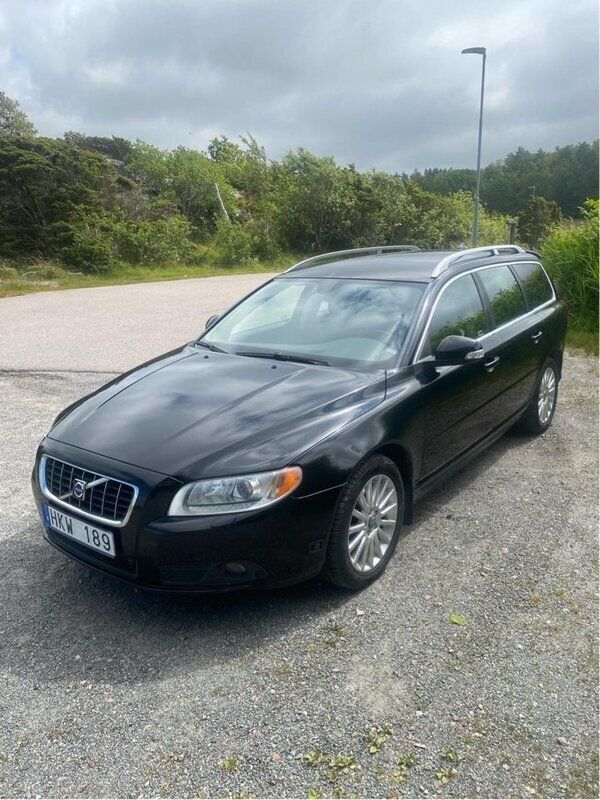 Svart Begagnad 2008 Volvo V70 Kombi | 47 000 kr (Superpris) - Bild 1/4