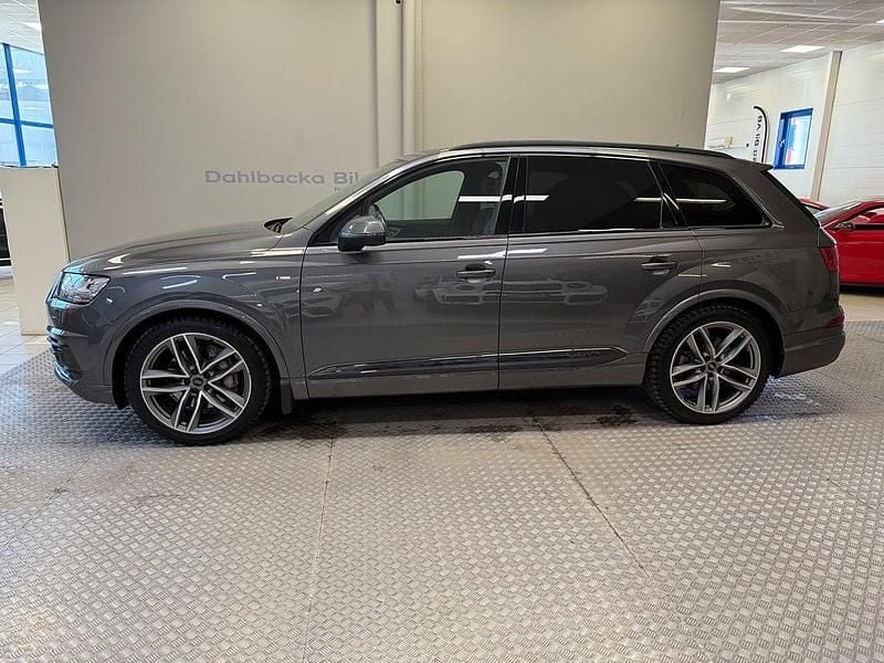 Begagnad Audi Q7 S-Line 272 HK (200 kW) 2018 Grå SUV