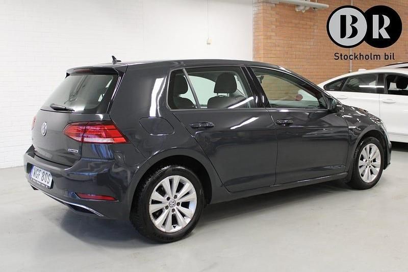 Begagnad VW Golf VII 131 HK (96 kW) 2019 Vit