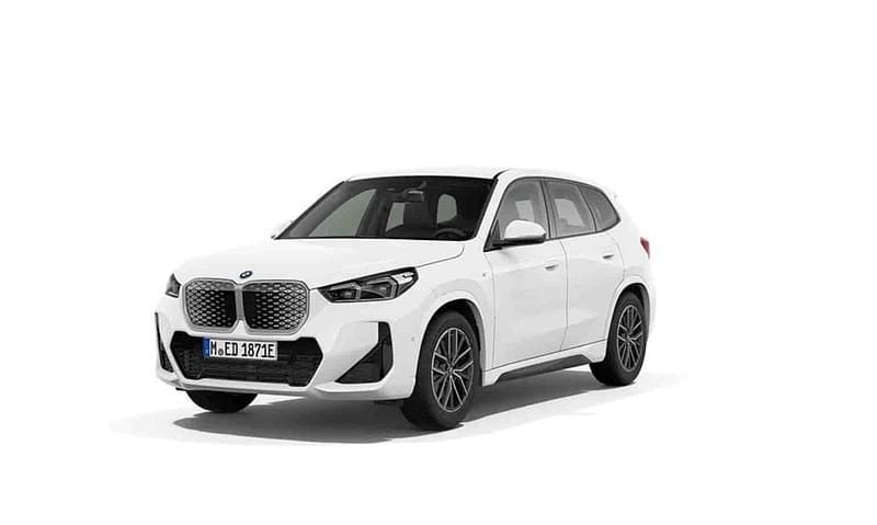 Vit Begagnad 2025 BMW iX1 SUV | 509 000 kr - Bild 1/1