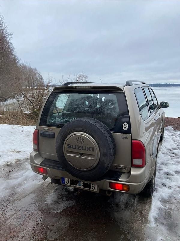 Begagnad Suzuki Grand Vitara 173 HK (127 kW) 2003 Ljusbrun