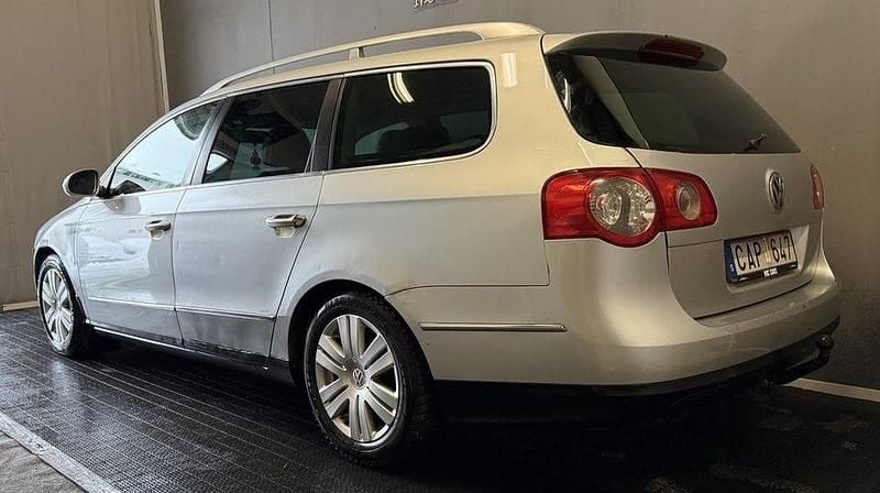 Begagnad VW Passat Highline 140 HK (102 kW) 2007 Silver Kombi