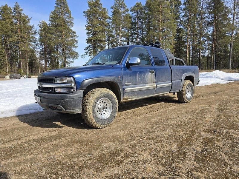 Blå Begagnad 2000 Chevrolet Silverado Sedan | 109 500 kr (Marknadspris) - Bild 1/4