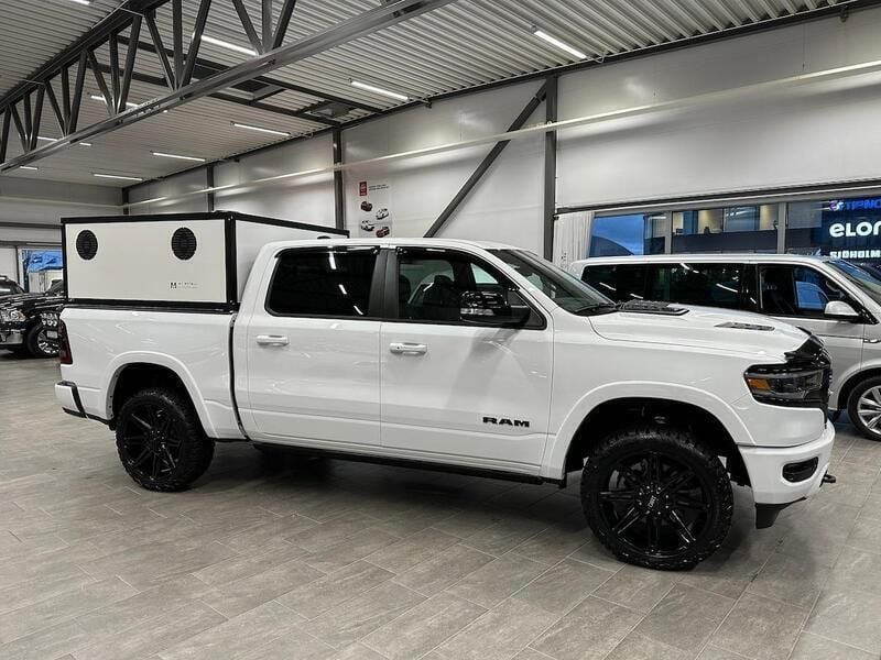 Begagnad Dodge Ram Limited 2023 Vit Pickup