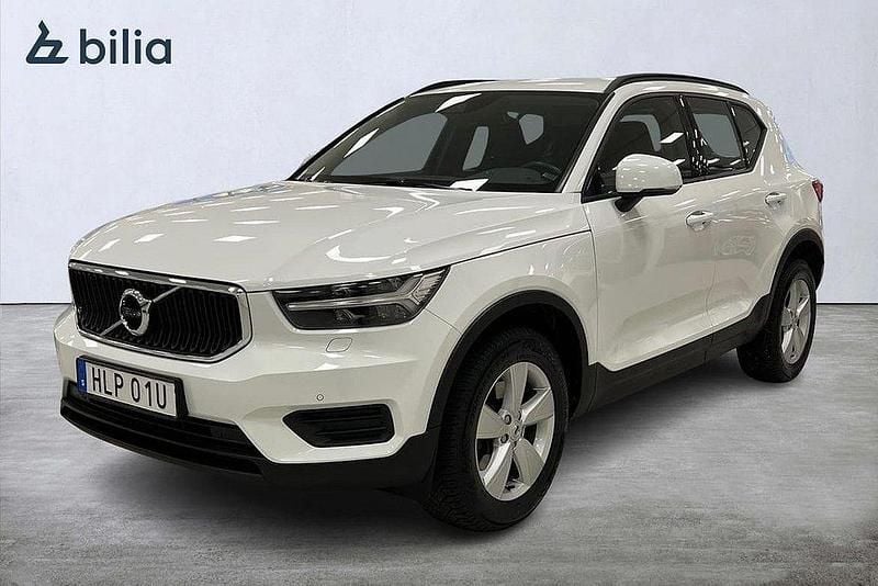 Vit Begagnad 2021 Volvo XC40 Momentum SUV | 284 500 kr (Marknadspris) - Bild 1/3