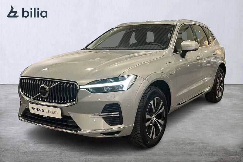 Silver Begagnad 2022 Volvo XC60 Core SUV | 449 900 kr (Marknadspris) - Bild 1/3