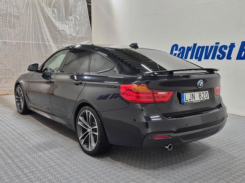 Begagnad BMW 320 M Sport 184 HK (135 kW) 2014 Svart metallic Kombi