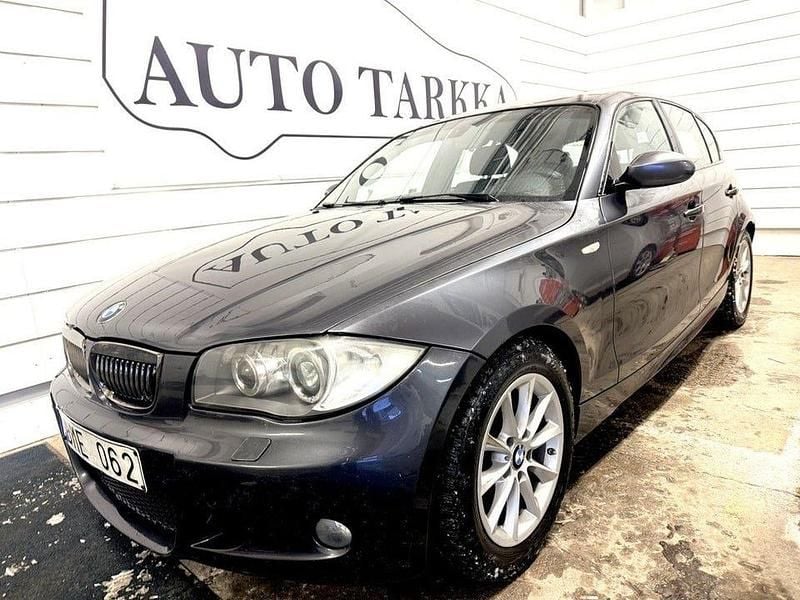 Grå Begagnad 2008 BMW 120 Advantage Halvkombi | 59 000 kr (Marknadspris) - Bild 1/4