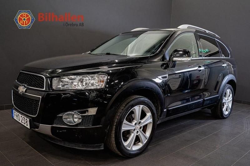 Svart Begagnad 2012 Chevrolet Captiva SUV | 79 000 kr (Marknadspris) - Bild 1/4