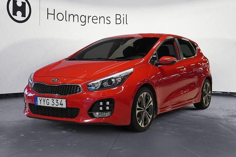 Röd Begagnad 2017 Kia Ceed GT-Line Halvkombi | 149 800 kr (Marknadspris) - Bild 1/4