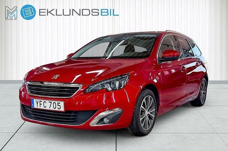Begagnad Peugeot 308 SW Allure 131 HK (96 kW) 2016 Ljusröd Kombi