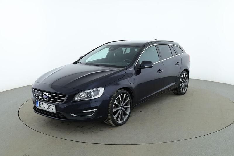 Blå Begagnad 2018 Volvo V60 Momentum Kombi | 187 000 kr (Bra pris) - Bild 1/3