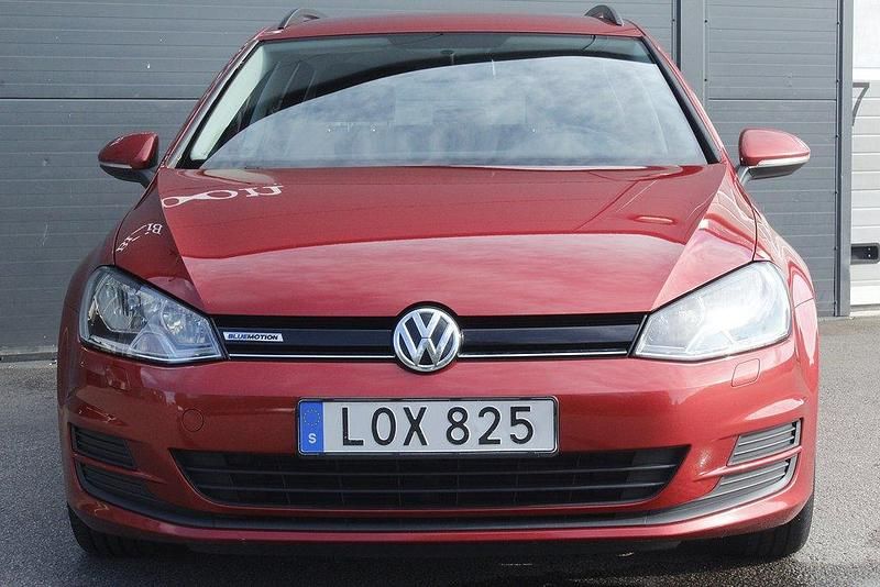 Begagnad VW Golf VII 111 HK (81 kW) 2014 Röd Kombi
