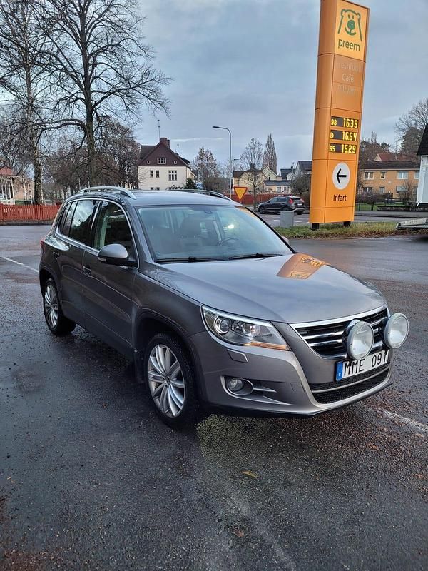Begagnad VW Tiguan 140 HK (102 kW) 2008 SUV