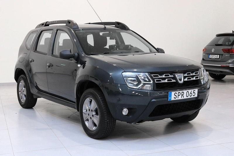 Mörkgrå Begagnad 2014 Dacia Duster SUV | 74 900 kr (Marknadspris) - Bild 1/4