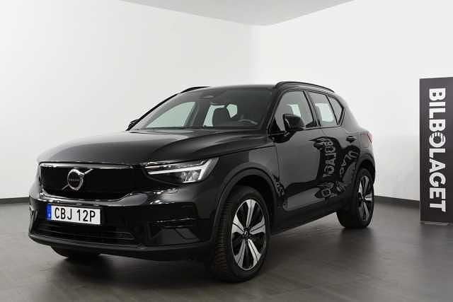 Svart Begagnad 2022 Volvo XC40 Core SUV | 339 800 kr - Bild 1/4
