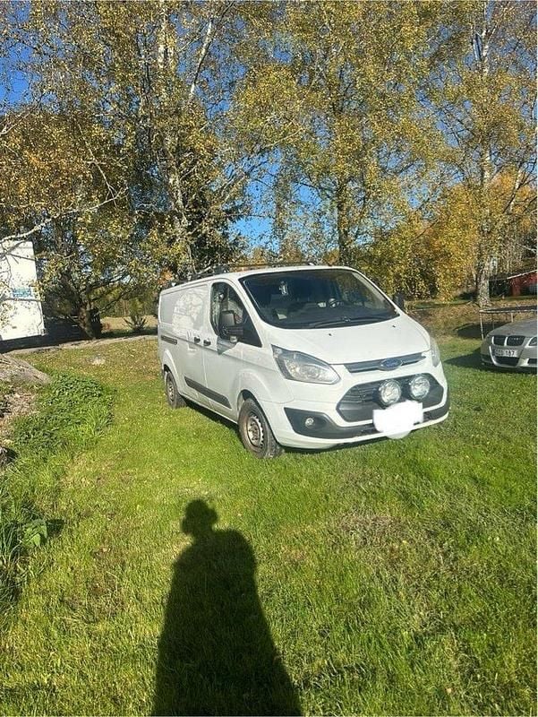 Vit Begagnad 2014 Ford Transit Custom | 35 000 kr (Bra pris) - Bild 1/4