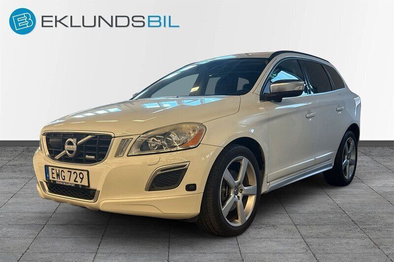 Vit Begagnad 2011 Volvo XC60 R-Design SUV | 169 900 kr (Marknadspris) - Bild 1/4