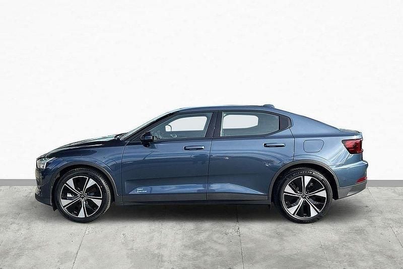 Mörkblå Begagnad 2023 Polestar 2 Pilot Sedan | 499 900 kr (Marknadspris) - Bild 1/3