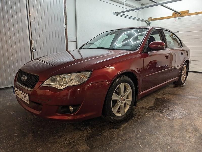Röd Begagnad 2008 Subaru Legacy Sedan | 42 500 kr (Bra pris) - Bild 1/2