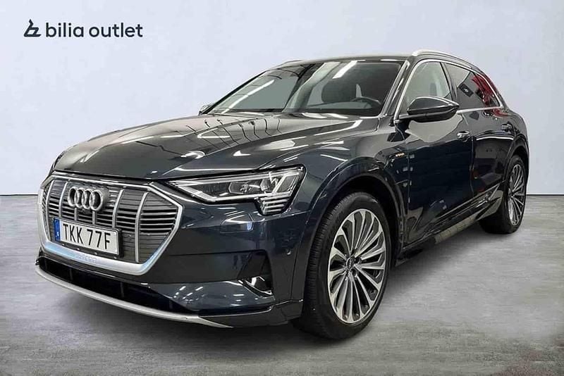 Grå Begagnad 2022 Audi e-tron SUV | 349 900 kr (Marknadspris) - Bild 1/1