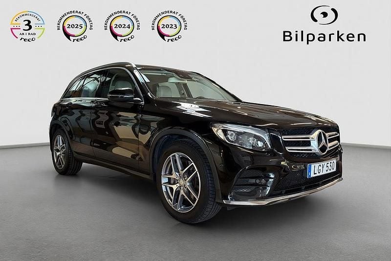 Svart Begagnad 2015 Mercedes GLC220 SUV | 229 990 kr (Lite dyr) - Bild 1/4