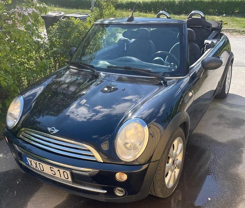 Svart Begagnad 2006 Mini ONE Pepper Halvkombi | 75 000 kr - Bild 1/4