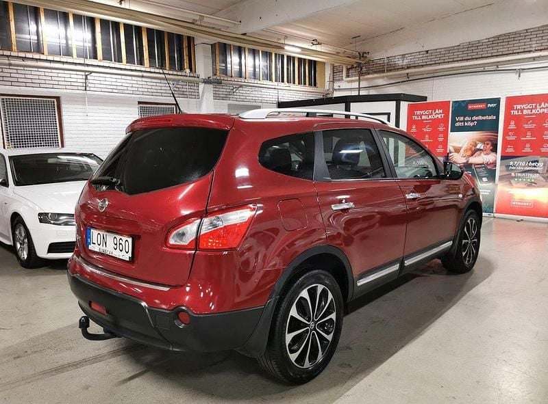 Begagnad Nissan Qashqai +2 142 HK (104 kW) 2011 Röd SUV