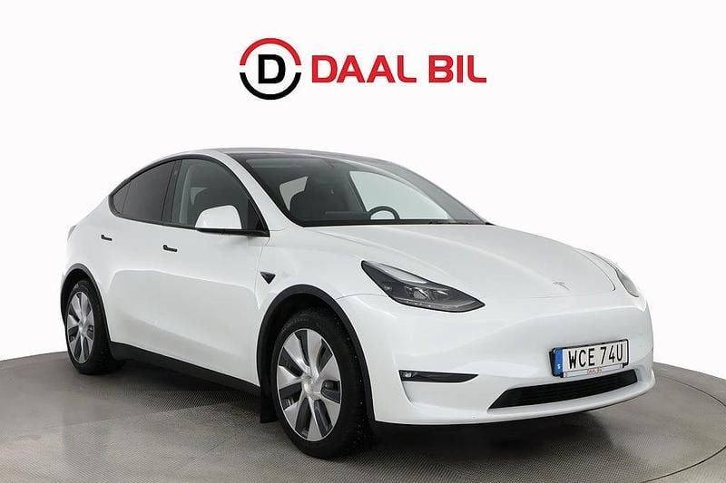 Begagnad Tesla Model Y Long Range AWD 378 kW (514 HK) 2023 Vit SUV