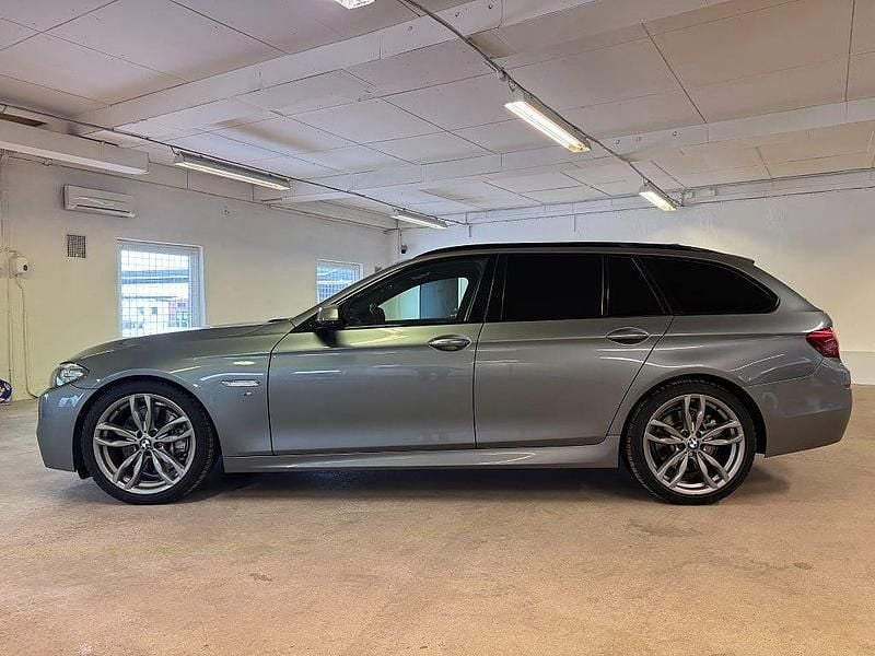 Begagnad BMW M550 M Sport 381 HK (280 kW) 2013 Grå Sedan