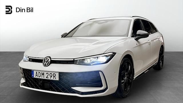 Begagnad 2025 VW Passat R-line | 469 900 kr - Bild 1/4