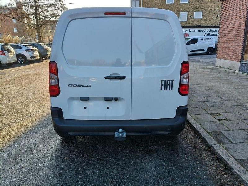 Ny Fiat Doblò 131 HK (96 kW) 2025 Vit Minibuss