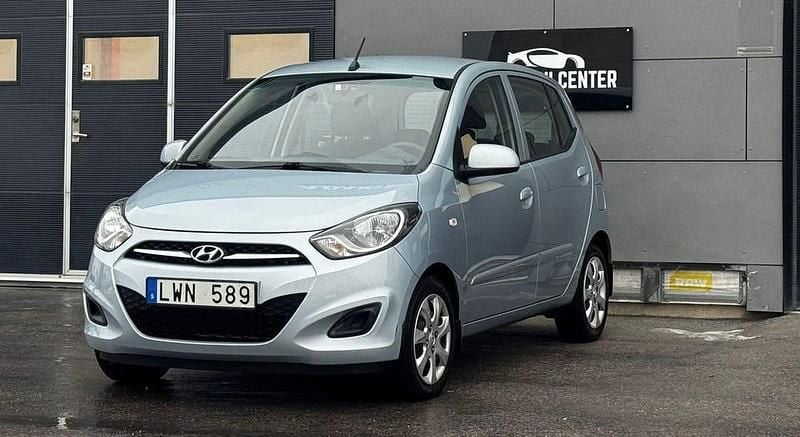 Begagnad Hyundai i10 69 HK (50 kW) 2011 Silver Halvkombi