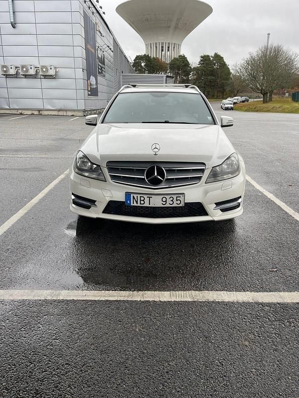 Begagnad 2013 Mercedes C220 | 89 900 kr (Lite dyr) - Bild 1/4