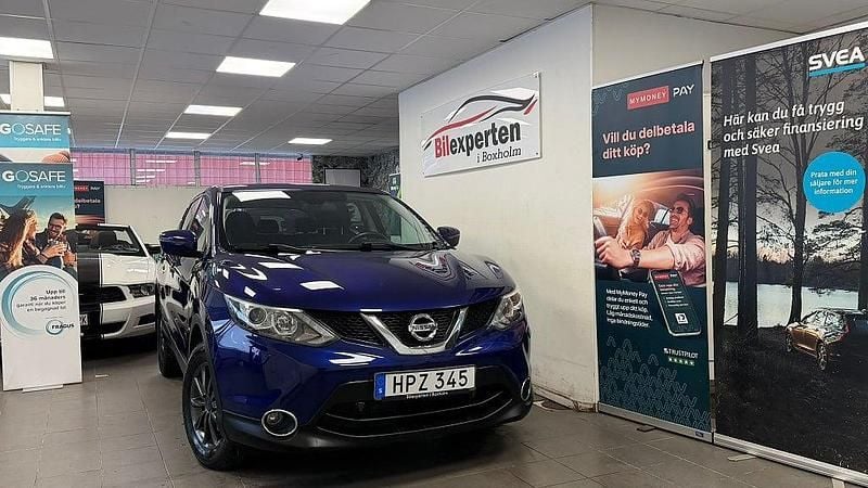 Blå Begagnad 2015 Nissan Qashqai SUV | 94 900 kr (Bra pris) - Bild 1/4