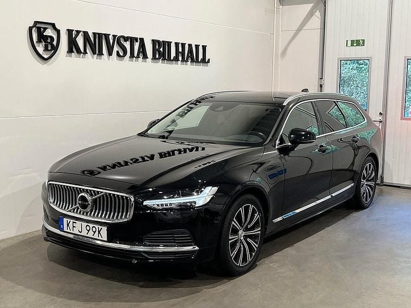 Svart Begagnad 2020 Volvo V90 Inscription Kombi | 338 700 kr (Marknadspris) - Bild 1/4