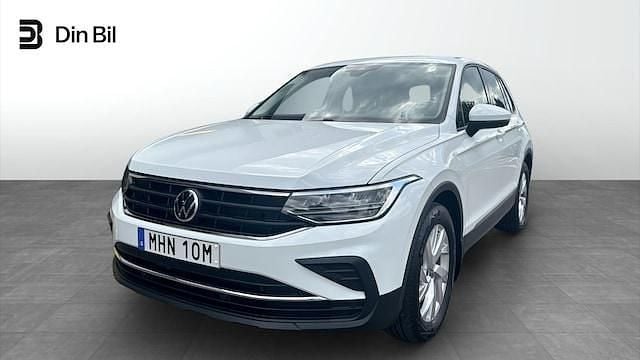 Vit Begagnad 2020 VW Tiguan Life SUV | 269 900 kr (Marknadspris) - Bild 1/4