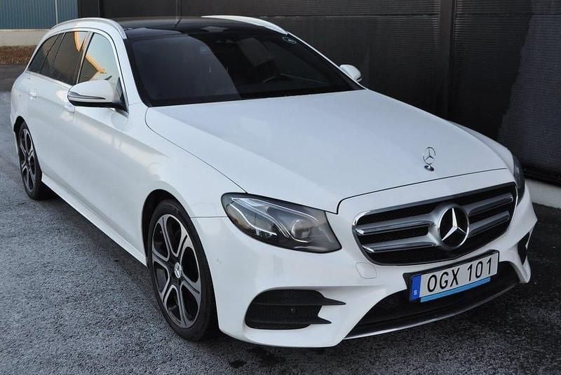 Begagnad Mercedes E220 AMG line 194 HK (142 kW) 2016 Vit Kombi