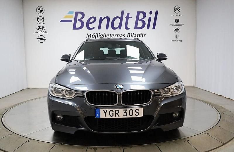 Begagnad BMW 320 M Sport 184 HK (135 kW) 2019 Grå Kombi