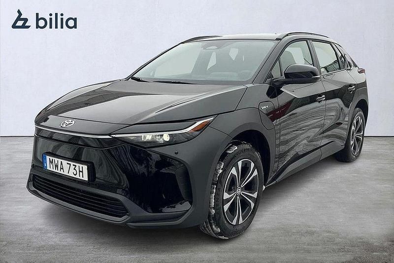 Svart Ny 2024 Toyota bZ4X Active SUV | 459 900 kr - Bild 1/4