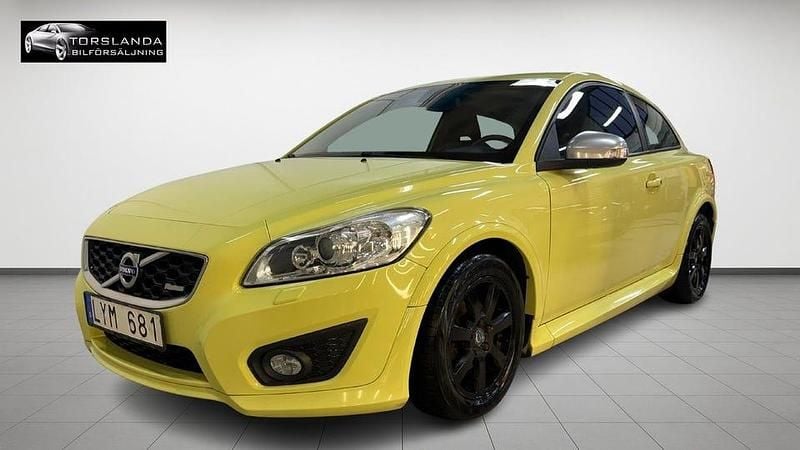 Gul Begagnad 2011 Volvo C30 R-Design Halvkombi | 59 900 kr (Marknadspris) - Bild 1/4