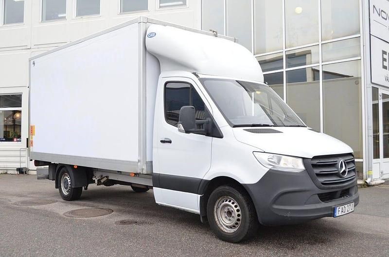 Vit Begagnad 2020 Mercedes Sprinter Van | 239 000 kr (Dyr) - Bild 1/4