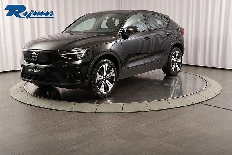 Svart Begagnad 2022 Volvo C40 Plus SUV | 299 900 kr (Marknadspris) - Bild 1/4