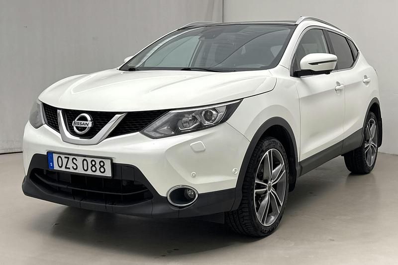 Vit Begagnad 2016 Nissan Qashqai 360º SUV | 134 900 kr (Marknadspris) - Bild 1/4