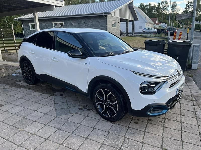 Vit Begagnad 2021 Citroën e-C4 Halvkombi | 165 000 kr (Bra pris) - Bild 1/4